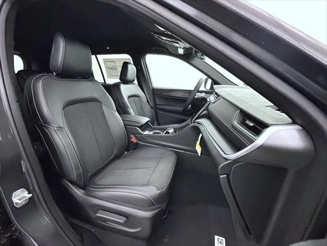 new 2025 Jeep Grand Cherokee car, priced at $44,403