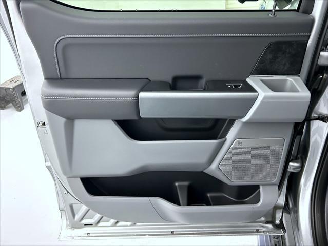 new 2025 Ford F-150 Lightning car
