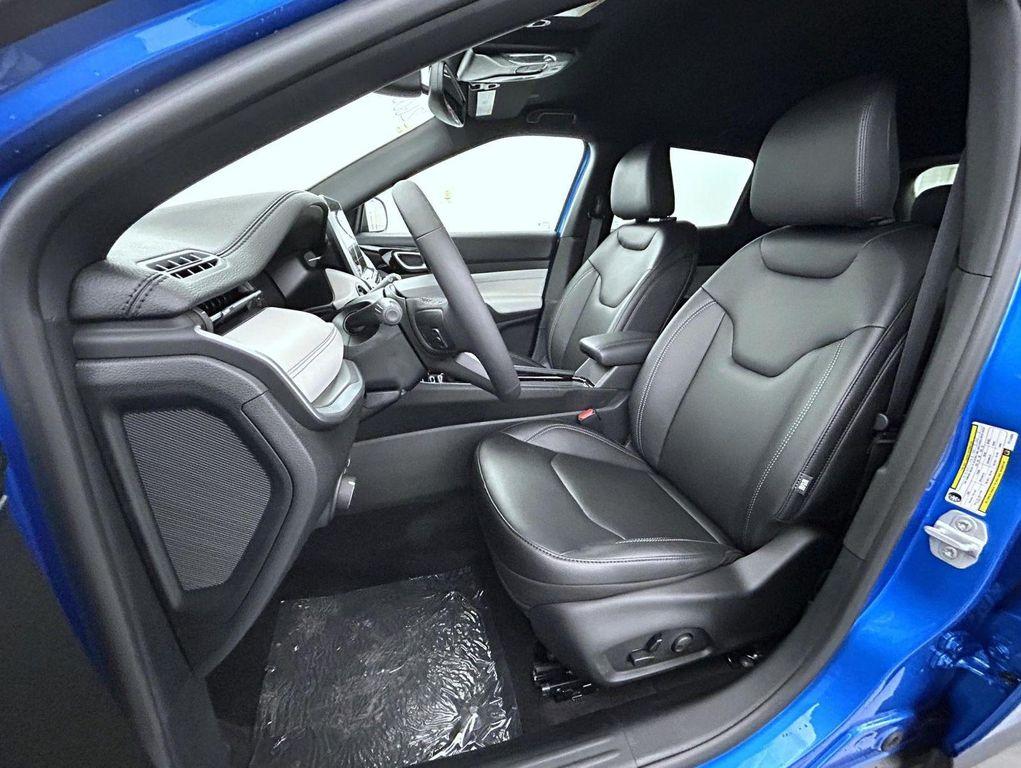 new 2026 Jeep Compass car, priced at $33,425