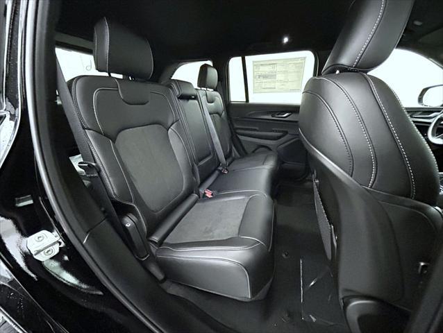 new 2025 Jeep Grand Cherokee car, priced at $40,499