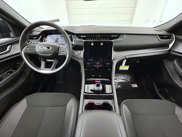 new 2025 Jeep Grand Cherokee car, priced at $40,499