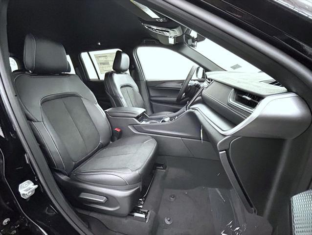 new 2025 Jeep Grand Cherokee car, priced at $40,499