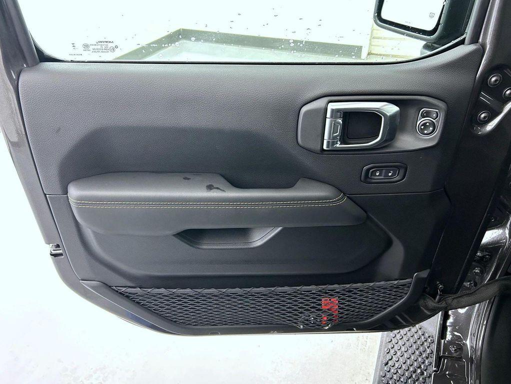 new 2025 Jeep Wrangler car, priced at $54,844