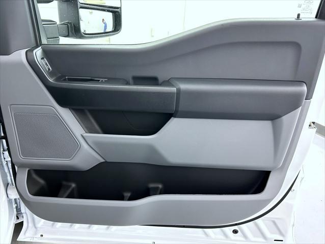 new 2025 Ford F-350 car