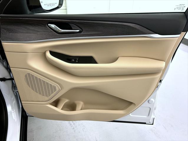 new 2025 Jeep Grand Cherokee L car, priced at $44,056
