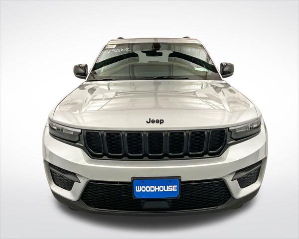 new 2025 Jeep Grand Cherokee car, priced at $43,661