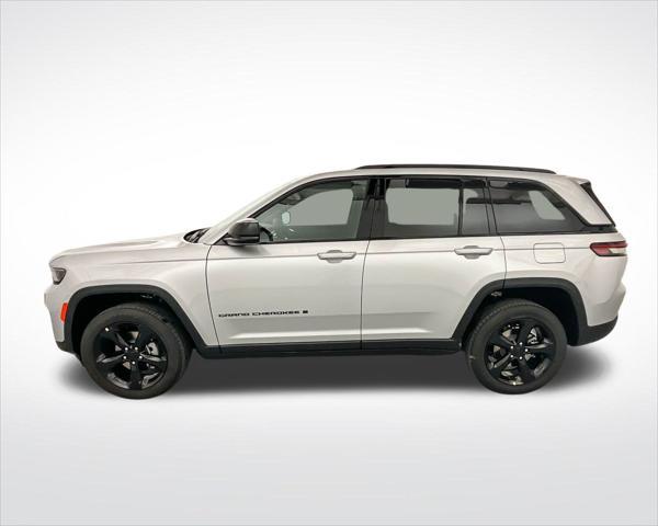 new 2025 Jeep Grand Cherokee car, priced at $43,661