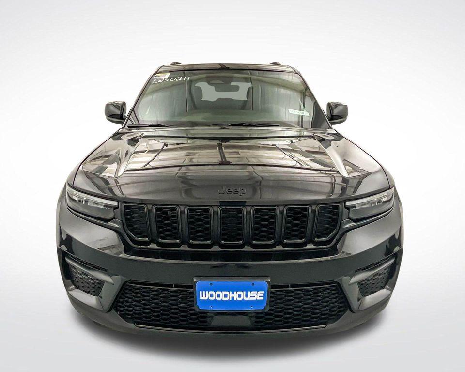 new 2025 Jeep Grand Cherokee car, priced at $42,454