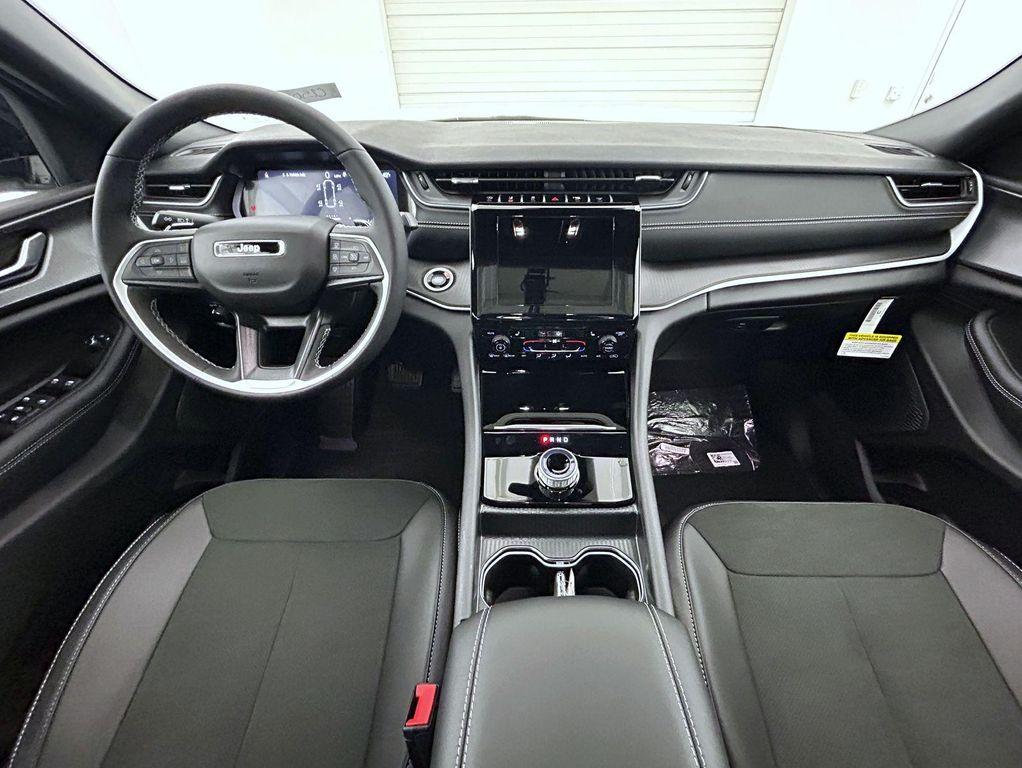 new 2025 Jeep Grand Cherokee L car, priced at $44,871