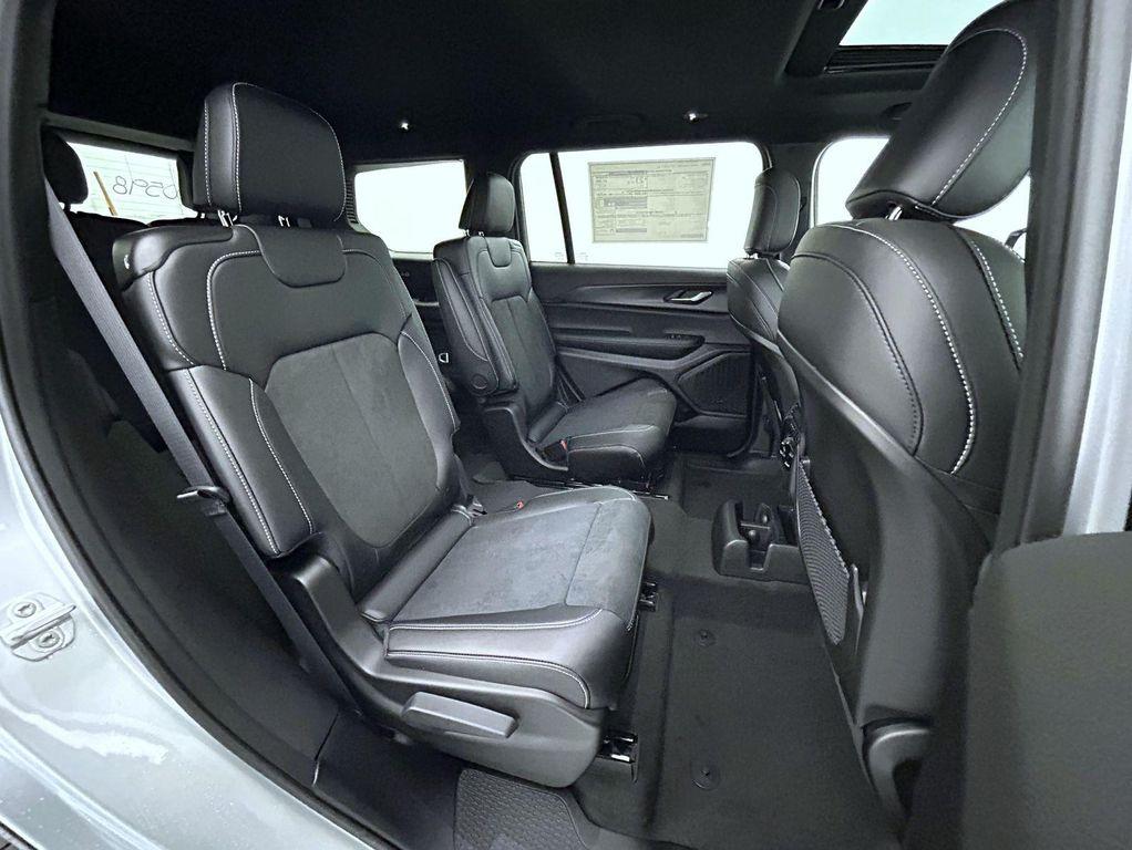 new 2025 Jeep Grand Cherokee L car, priced at $44,871