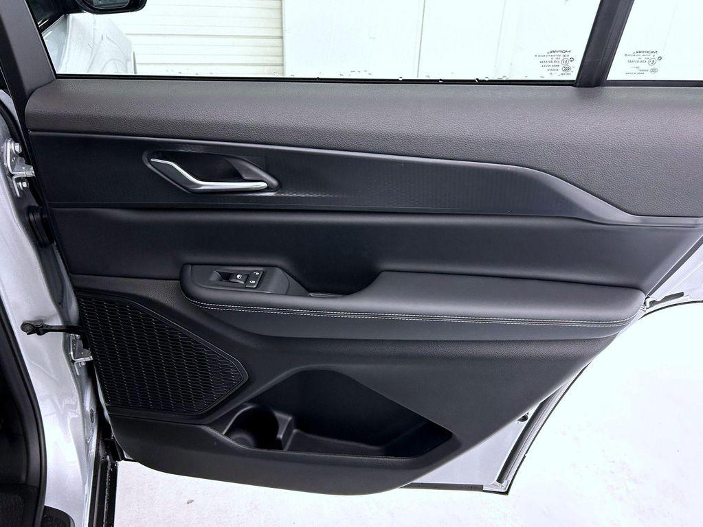 new 2025 Jeep Grand Cherokee L car, priced at $44,871