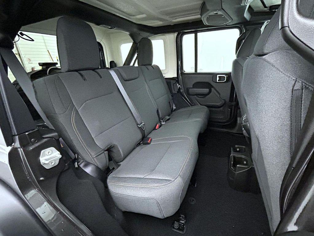 new 2025 Jeep Wrangler car, priced at $37,747