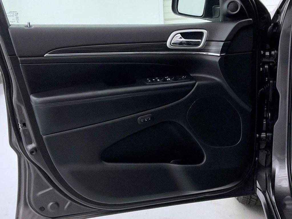 used 2020 Jeep Grand Cherokee car, priced at $25,278