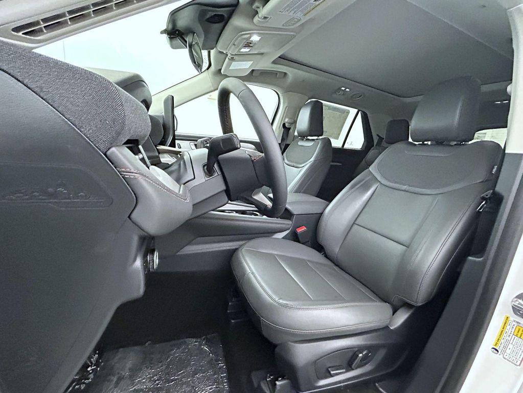 new 2025 Ford Explorer car