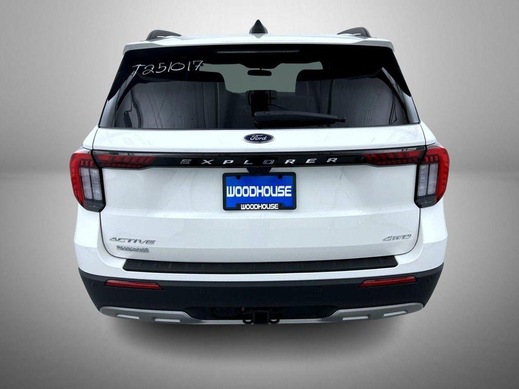 new 2025 Ford Explorer car