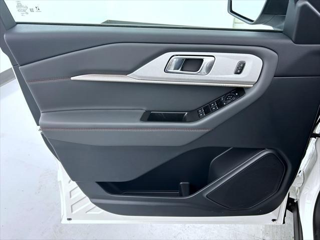 new 2025 Ford Explorer car
