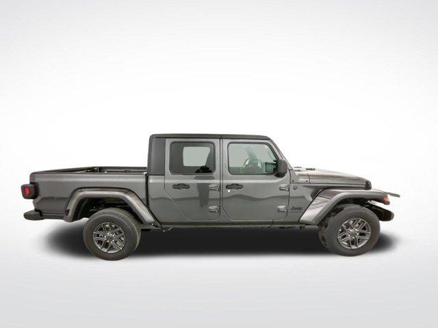 new 2024 Jeep Gladiator car, priced at $40,399