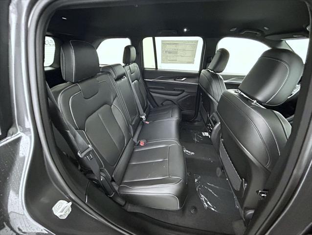 new 2025 Jeep Grand Cherokee car, priced at $41,980