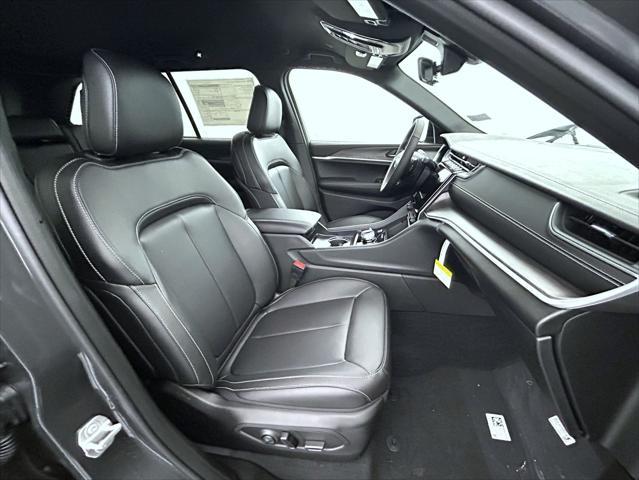 new 2025 Jeep Grand Cherokee car, priced at $41,980