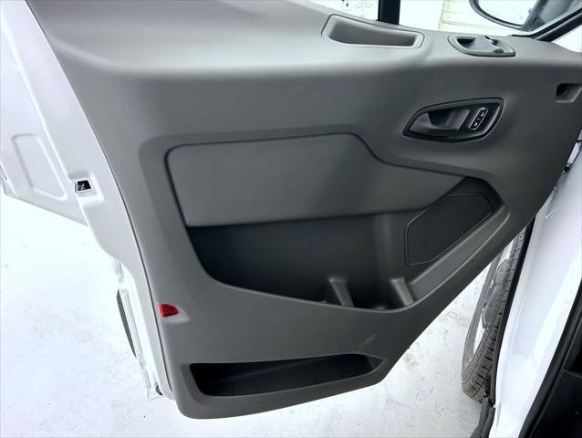 new 2025 Ford Transit-150 car