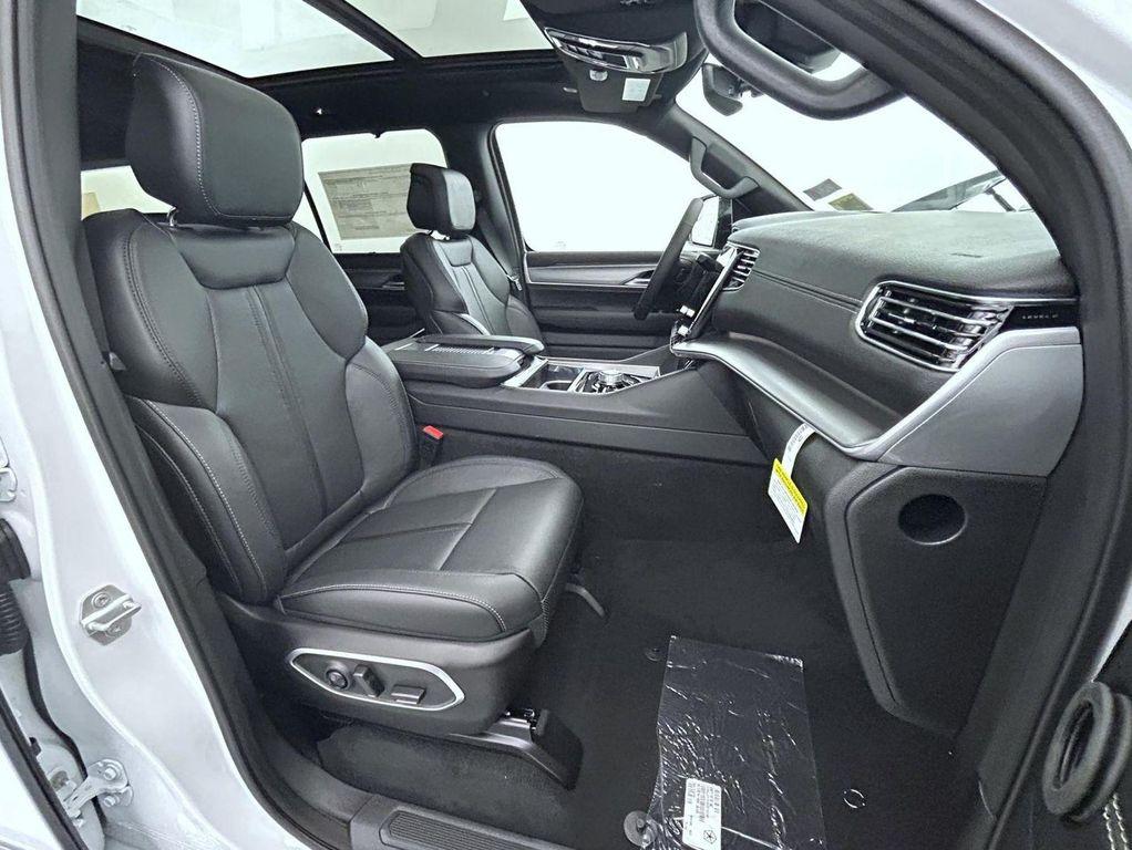 new 2025 Jeep Wagoneer car, priced at $74,547