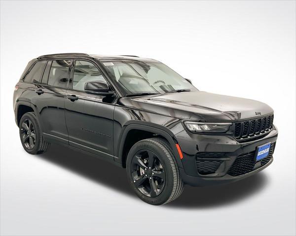 new 2025 Jeep Grand Cherokee car, priced at $43,661