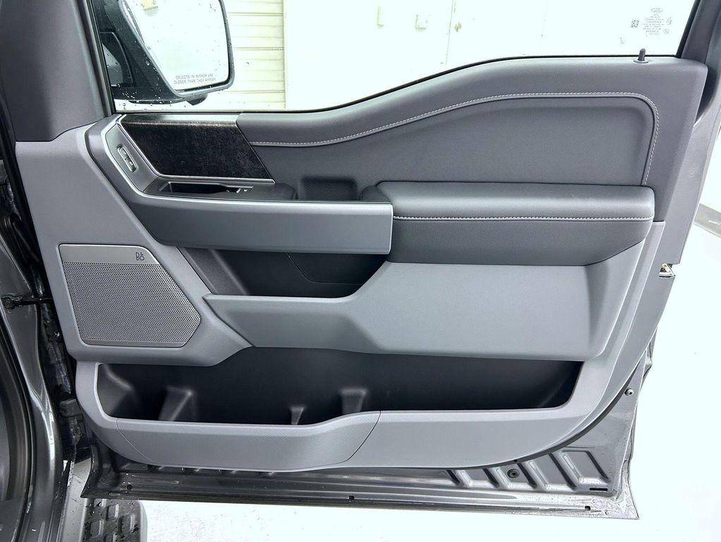 new 2025 Ford F-150 Lightning car