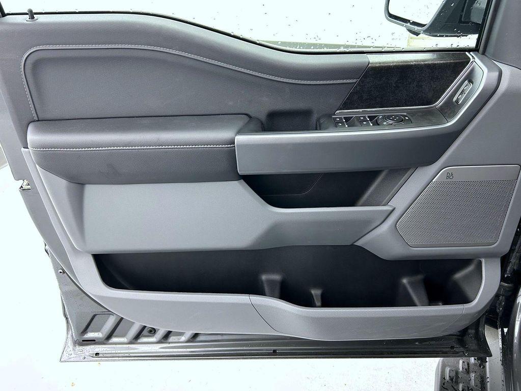 new 2025 Ford F-150 Lightning car
