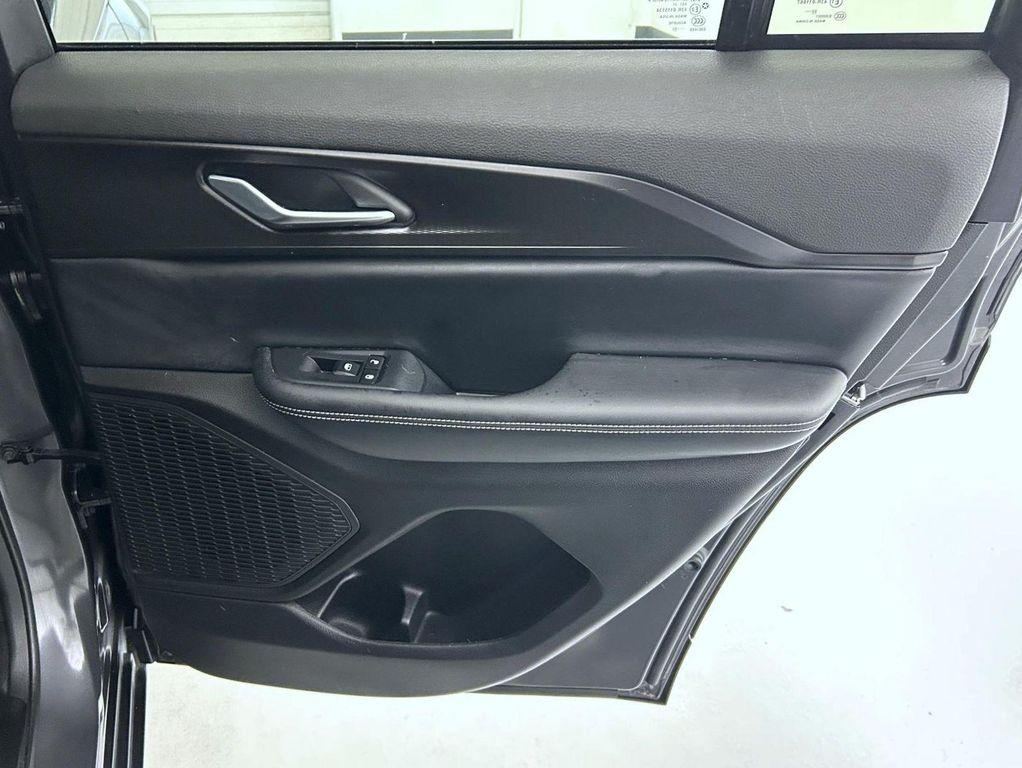 used 2023 Jeep Grand Cherokee car, priced at $34,986