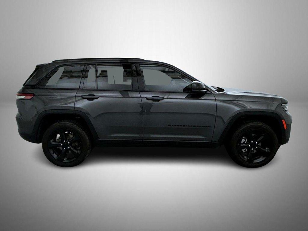 used 2023 Jeep Grand Cherokee car, priced at $34,986