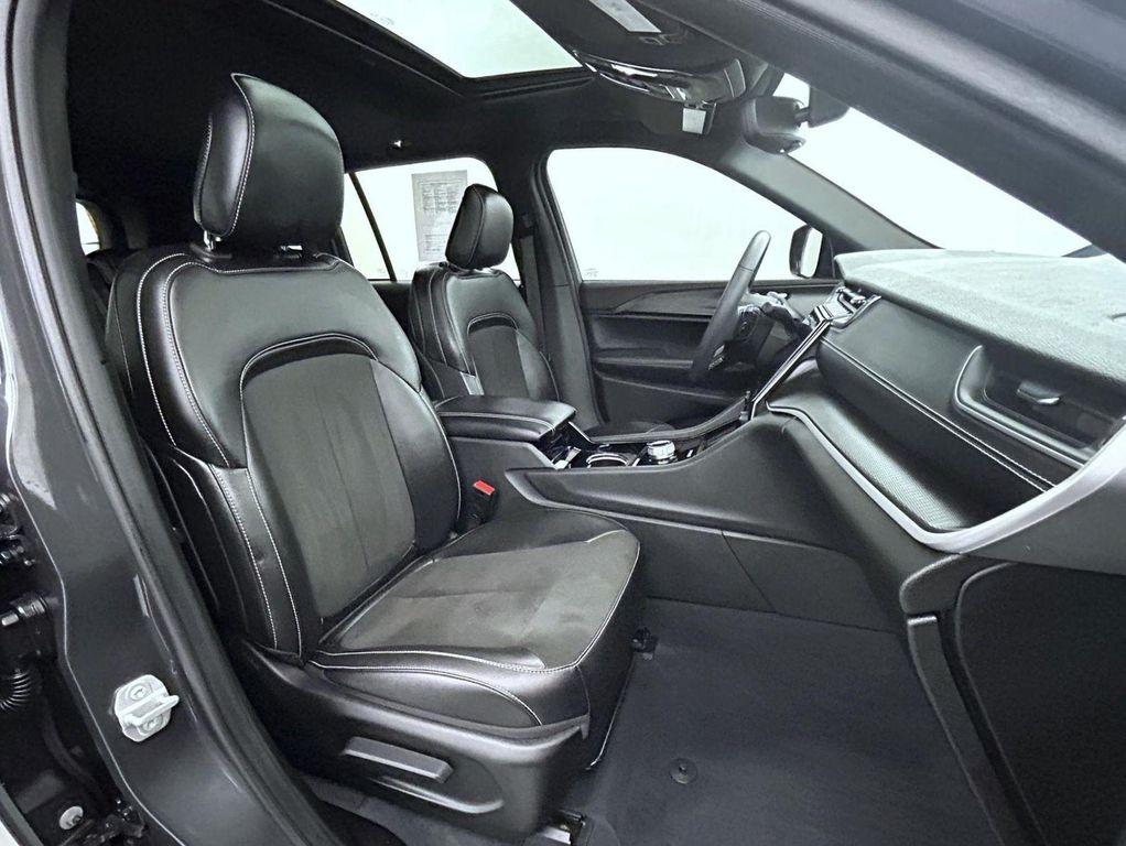 used 2023 Jeep Grand Cherokee car, priced at $34,986