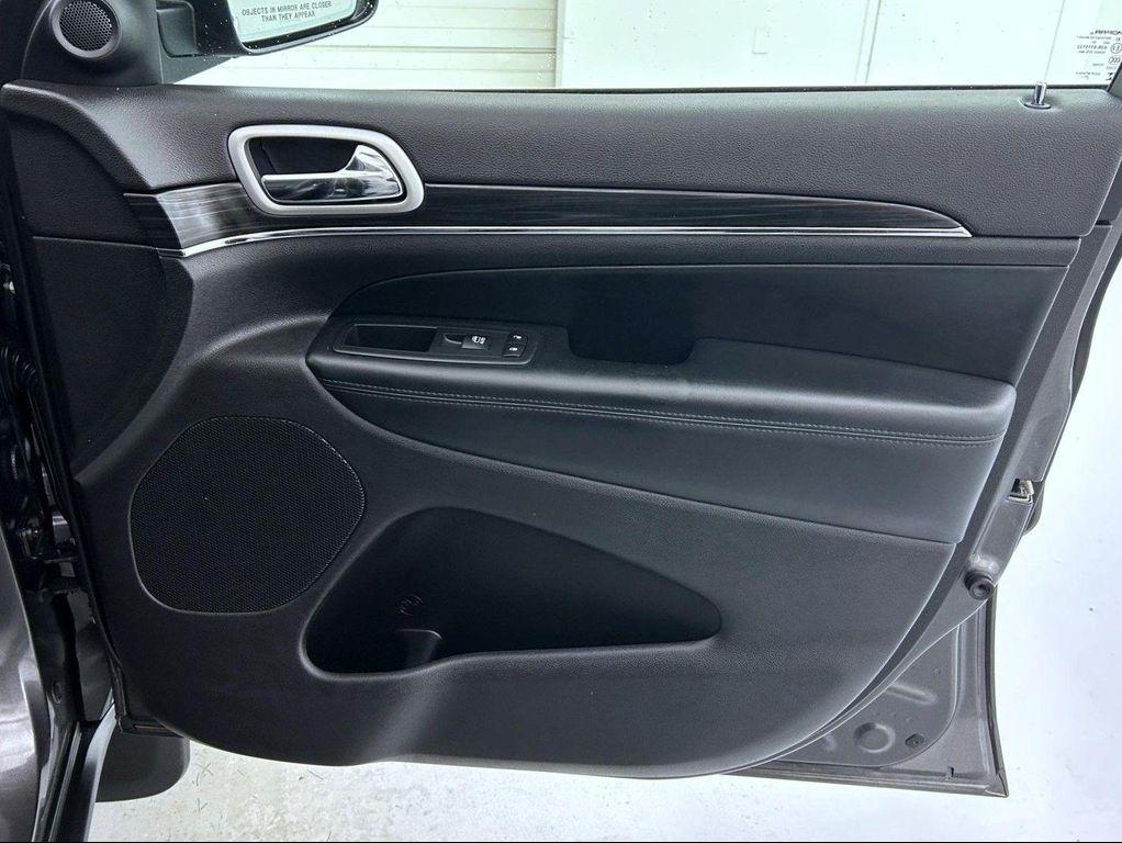 used 2021 Jeep Grand Cherokee car, priced at $26,217