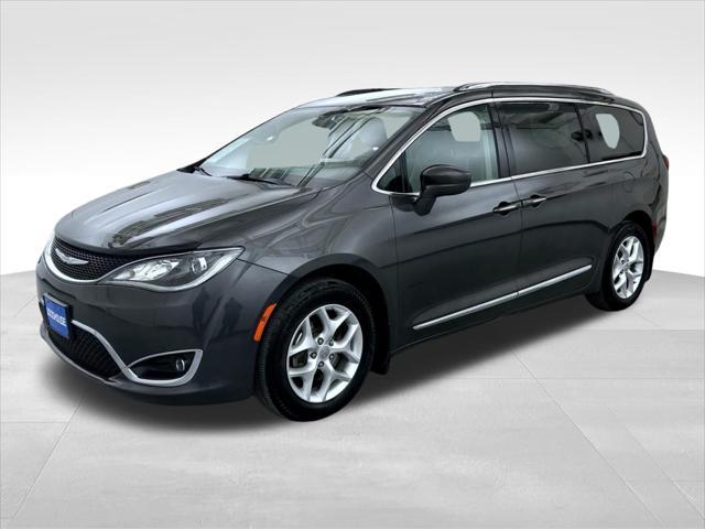 used 2017 Chrysler Pacifica car, priced at $13,721