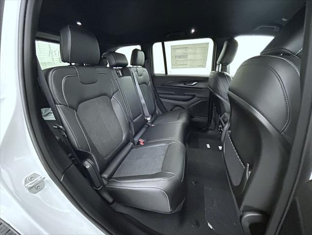 new 2025 Jeep Grand Cherokee car, priced at $43,885