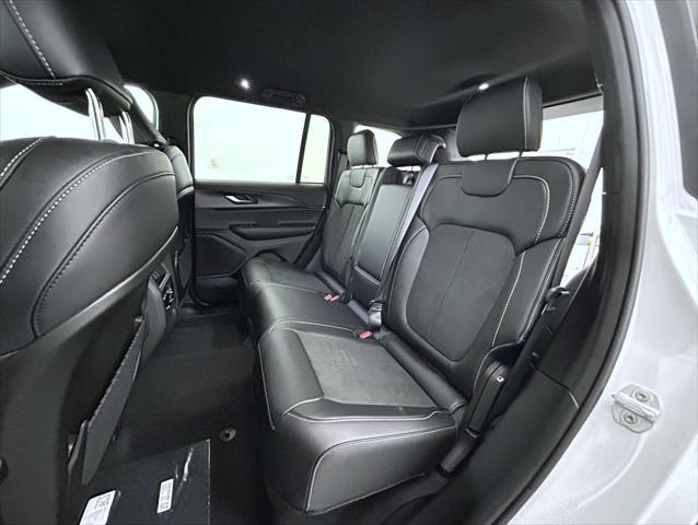 new 2025 Jeep Grand Cherokee car, priced at $43,885