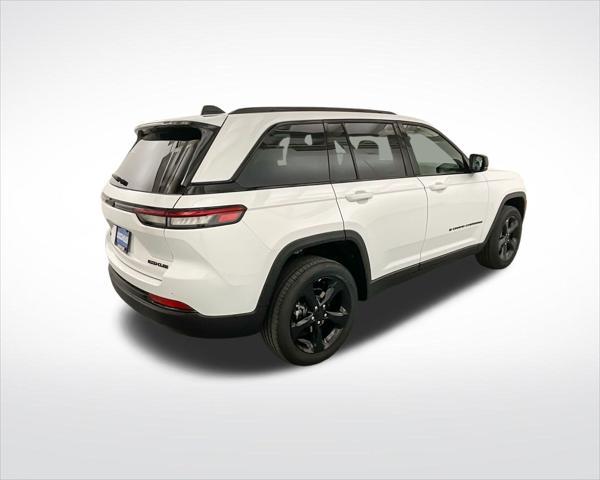 new 2025 Jeep Grand Cherokee car, priced at $43,125