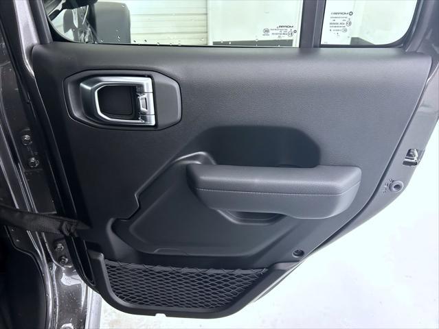 new 2025 Jeep Gladiator car, priced at $51,974