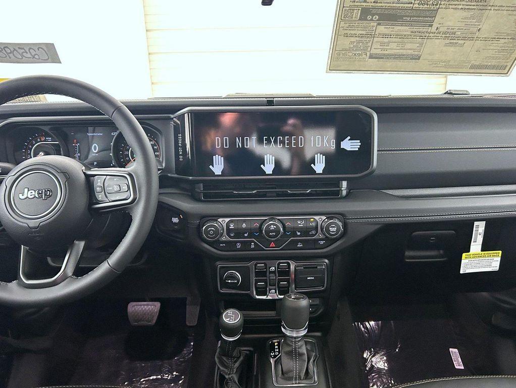 new 2025 Jeep Gladiator car, priced at $41,773