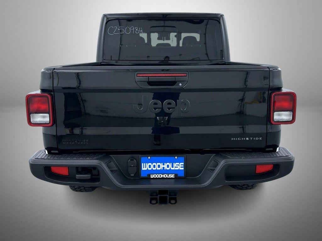 new 2025 Jeep Gladiator car, priced at $41,773