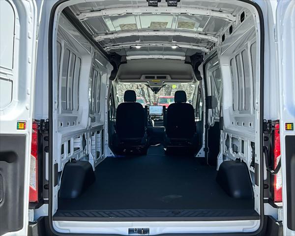 new 2025 Ford Transit-250 car