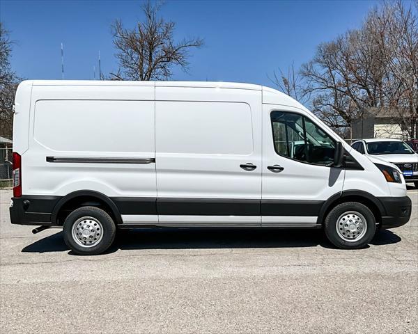 new 2025 Ford Transit-250 car