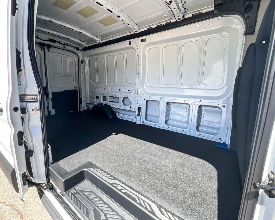 new 2025 Ford Transit-250 car