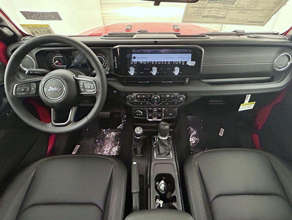 new 2025 Jeep Gladiator car, priced at $40,646