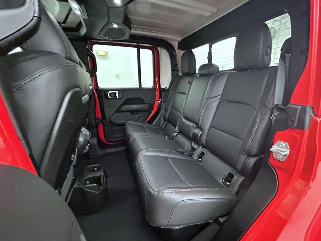 new 2025 Jeep Gladiator car, priced at $40,646