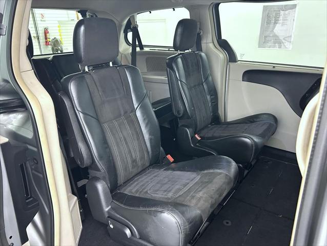 used 2014 Chrysler Town & Country car, priced at $9,590
