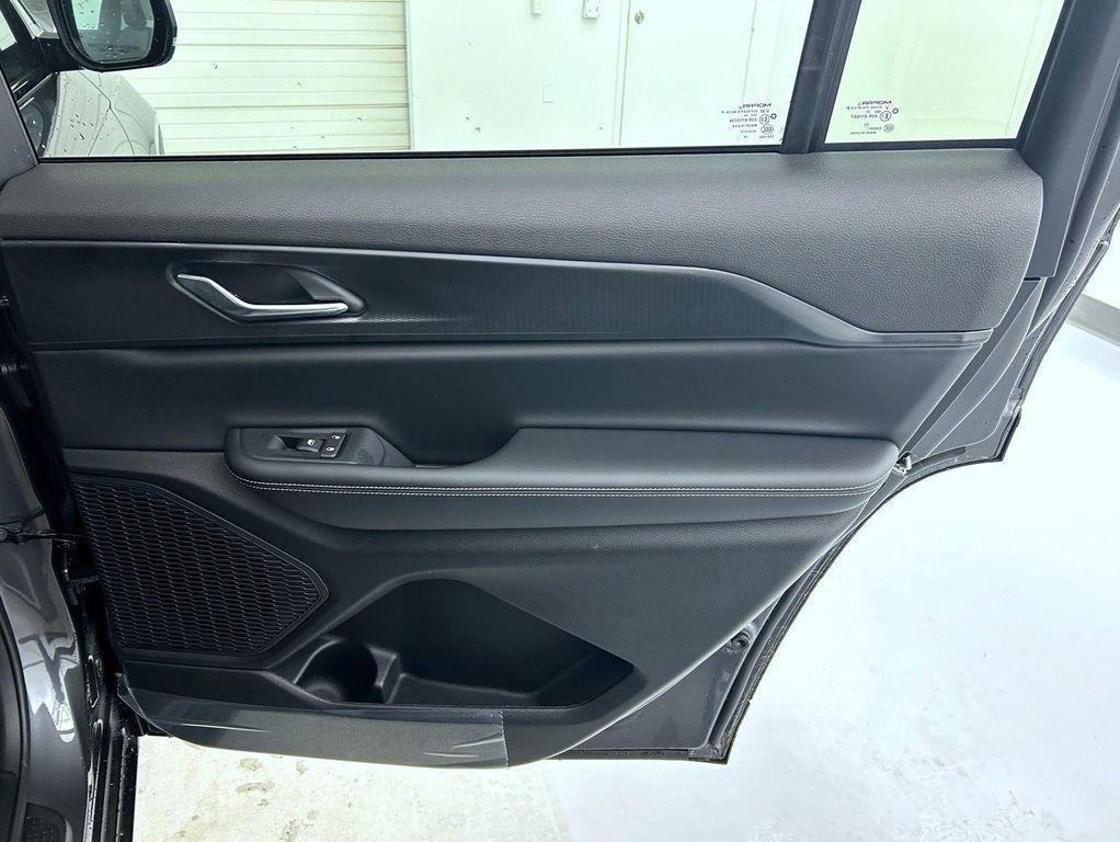 new 2025 Jeep Grand Cherokee L car, priced at $41,738