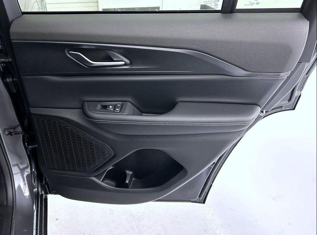 new 2025 Jeep Grand Cherokee car, priced at $36,500