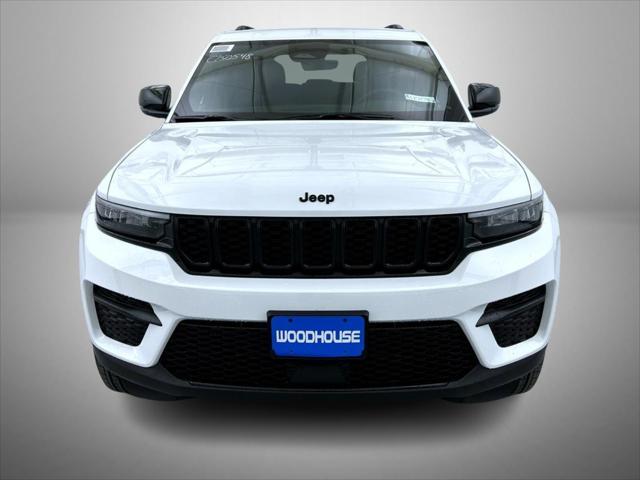 new 2025 Jeep Grand Cherokee car, priced at $40,585