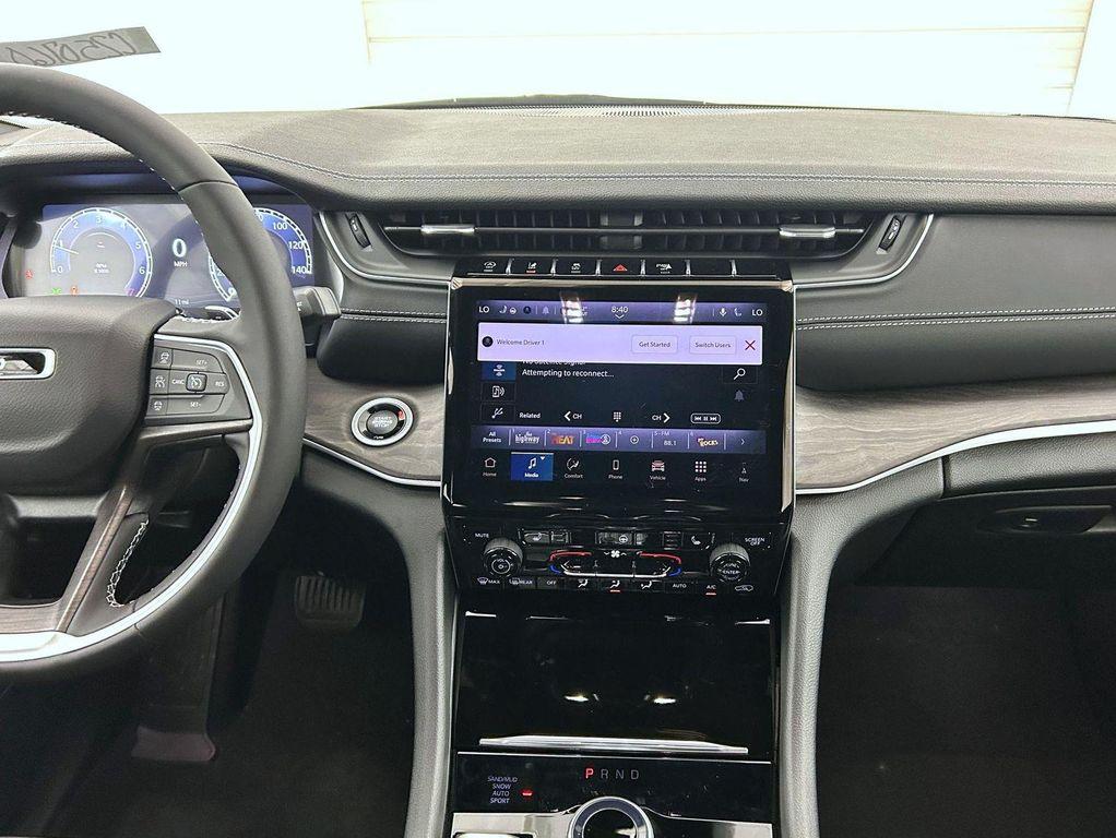new 2025 Jeep Grand Cherokee L car, priced at $43,574