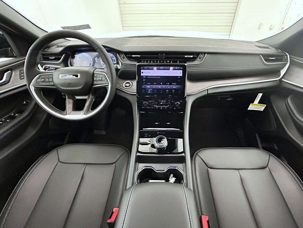 new 2025 Jeep Grand Cherokee L car, priced at $43,574